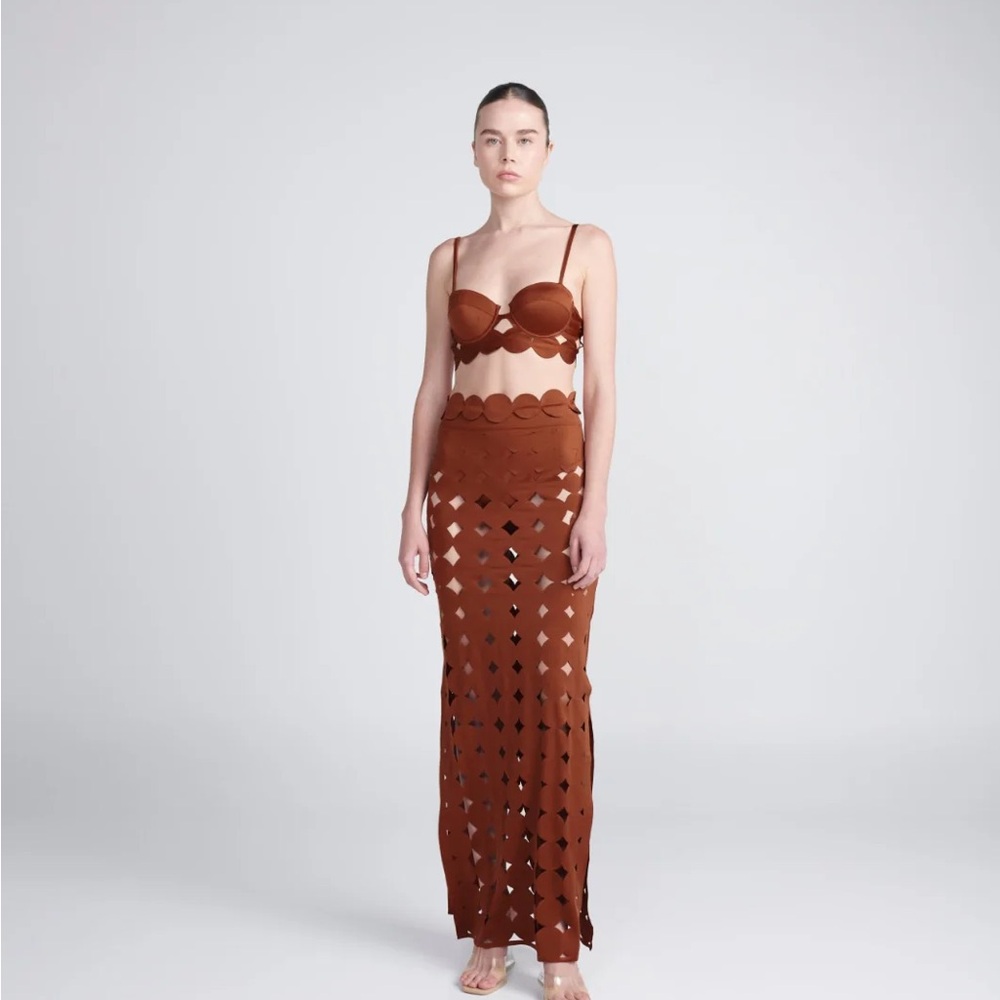 Chic Scalloped Bikini Set with Skirt in Brown